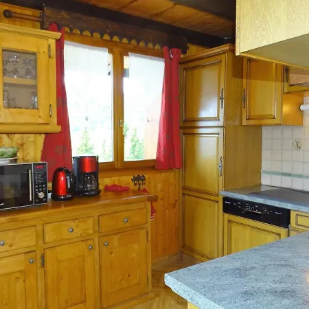 Spacieux Aux Gets Avec Cheminee, Wifi Et Animaux Admis - Fr-1-671-128 * Les Gets